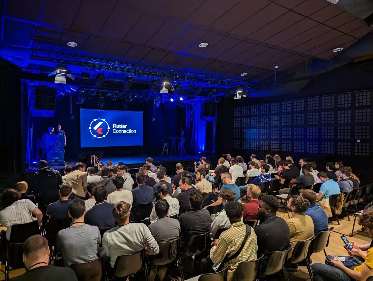 Flutter connection stage with the public in front of it